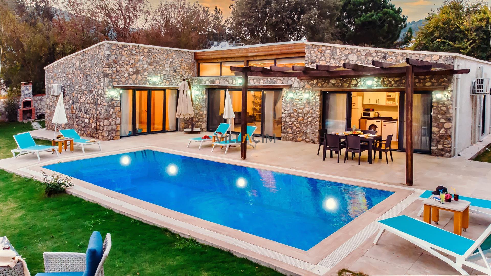 Villa Eterna