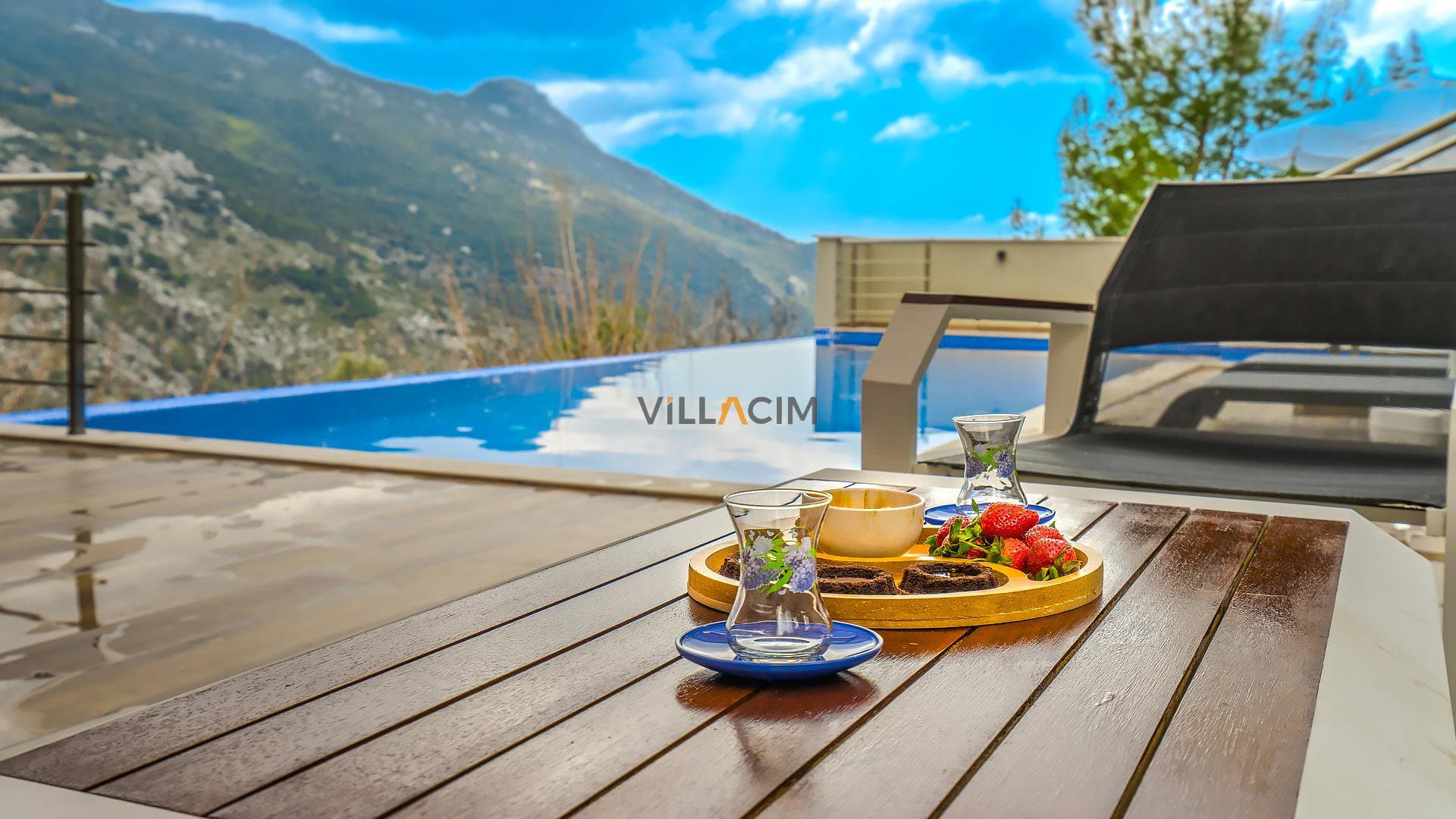 Villa Roof
