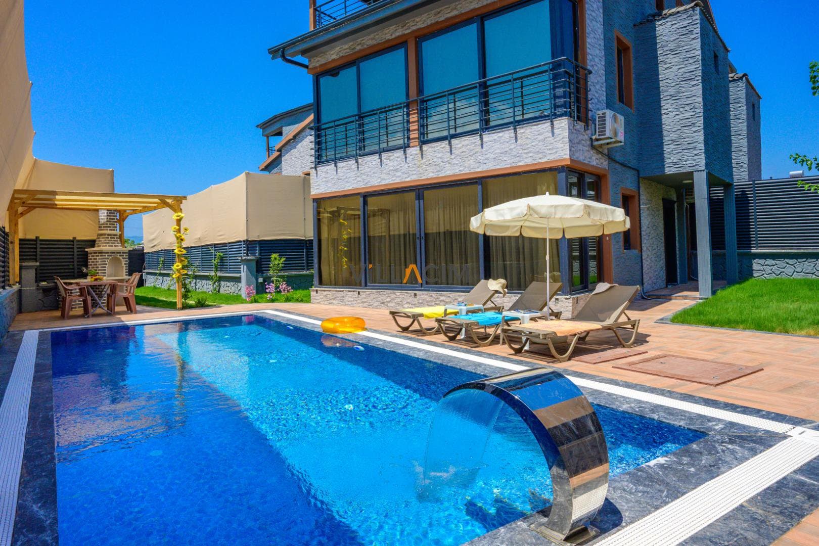 Villa Mistral