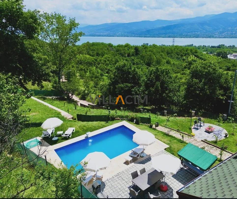 Villa Lazor
