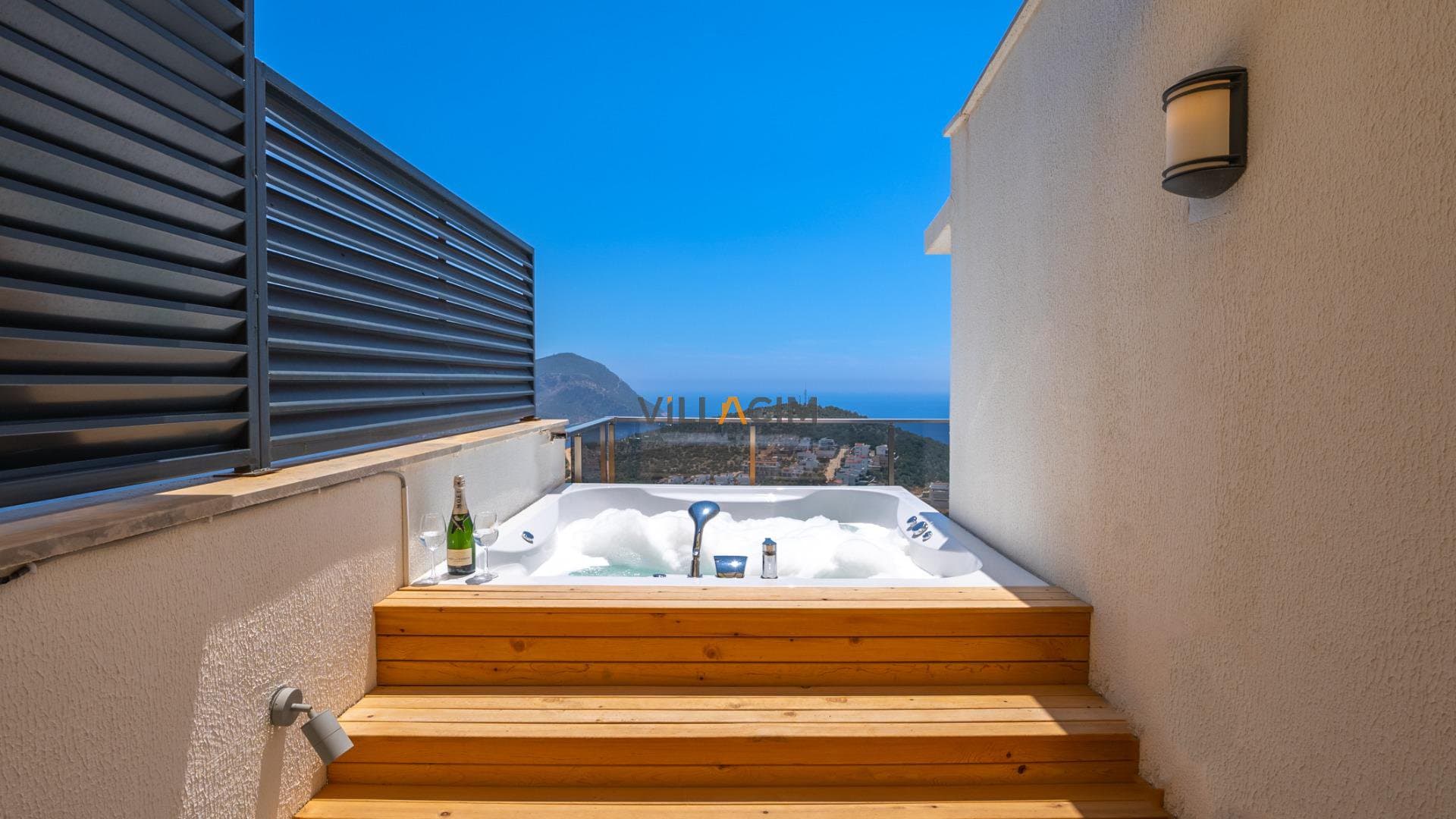 Villa Skylight
