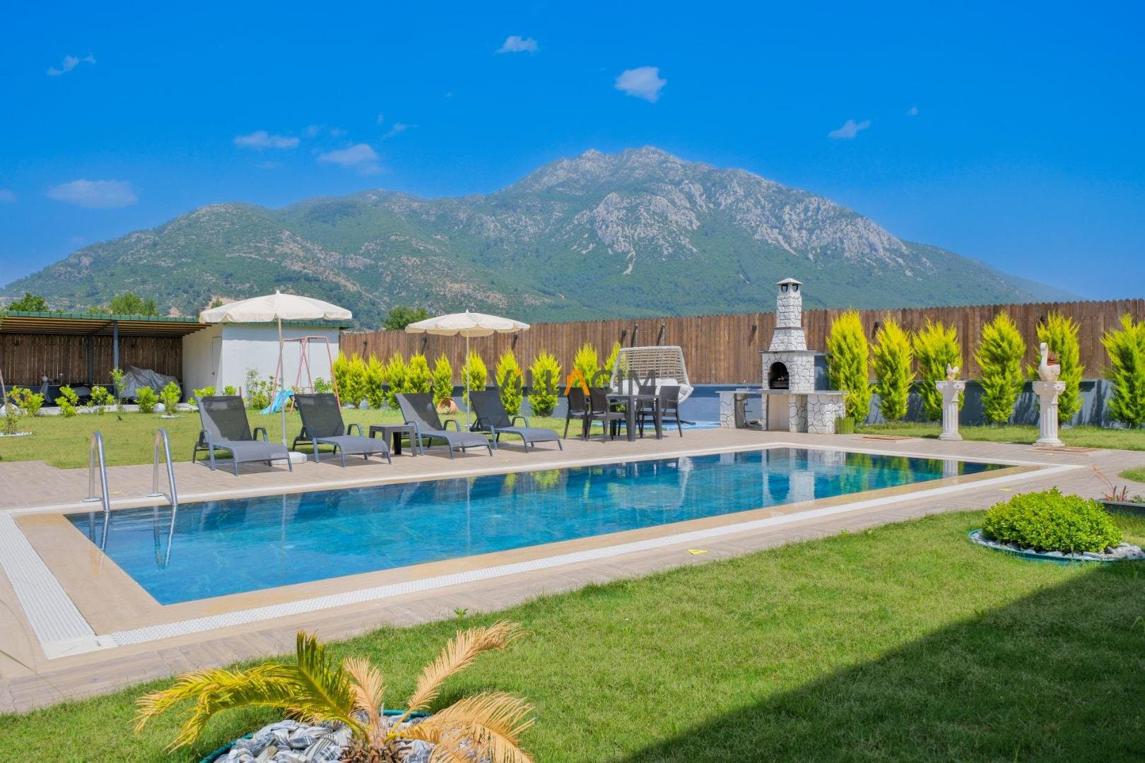 Villa Alya