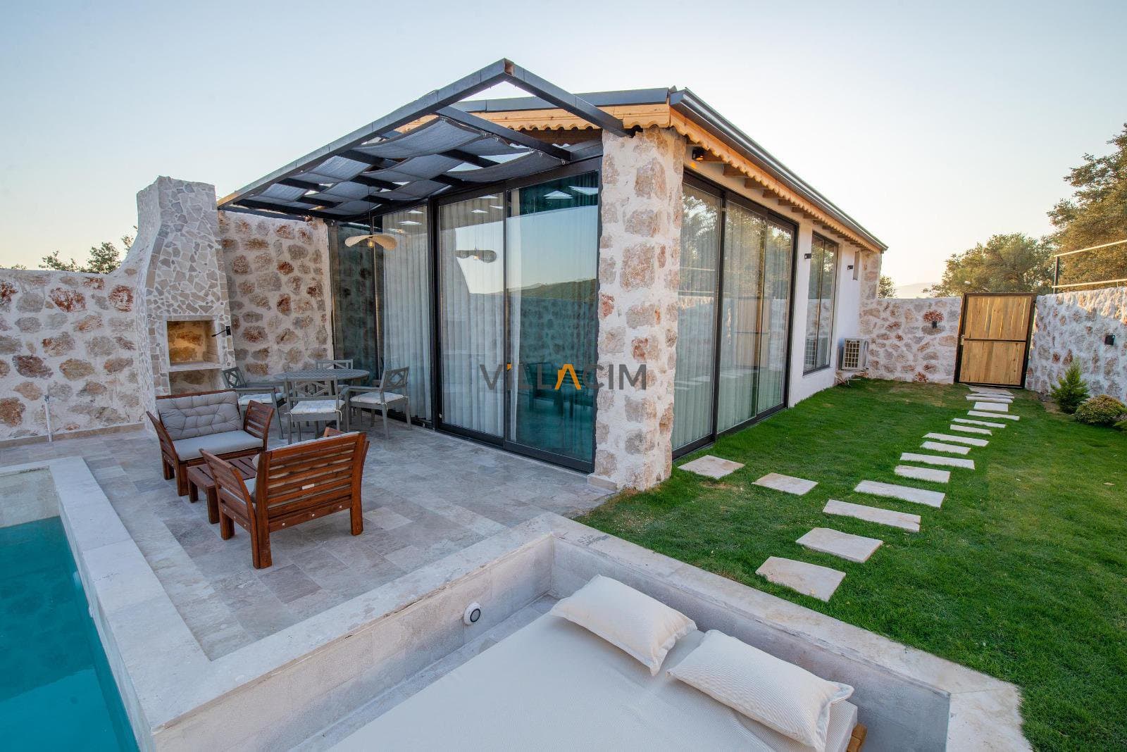 Villa Emerald