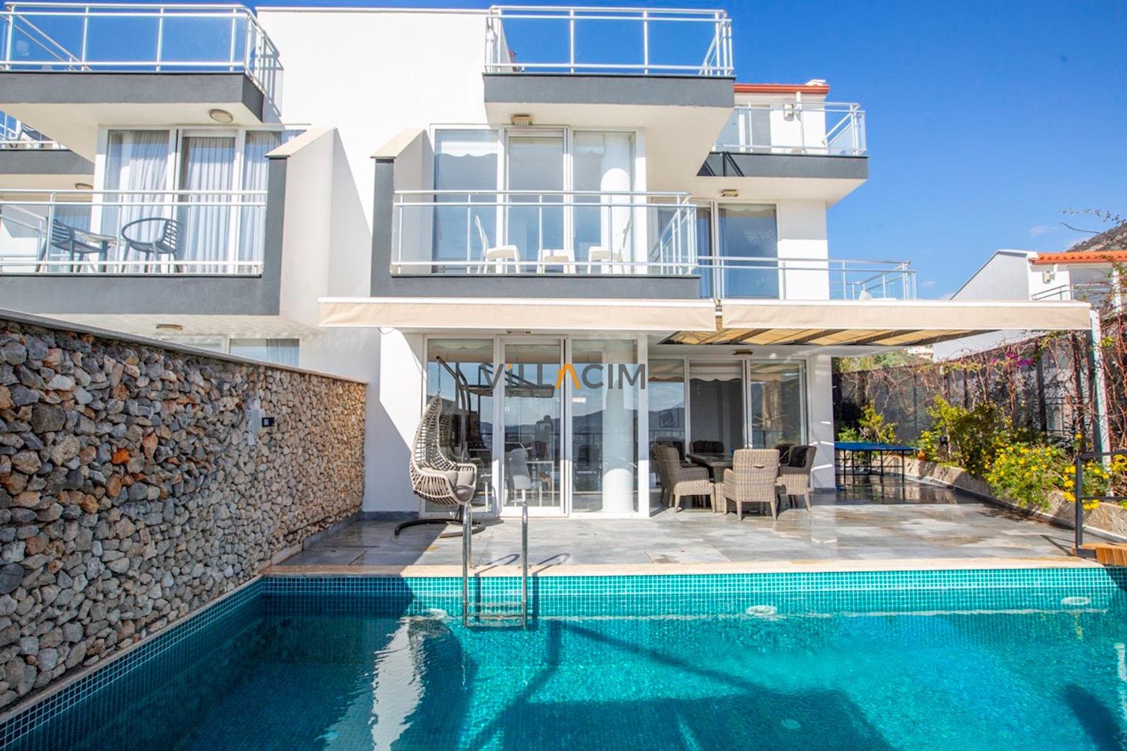 Villa Roannes 1