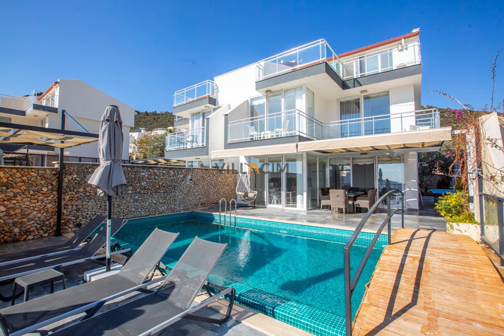 Villa Roannes 1