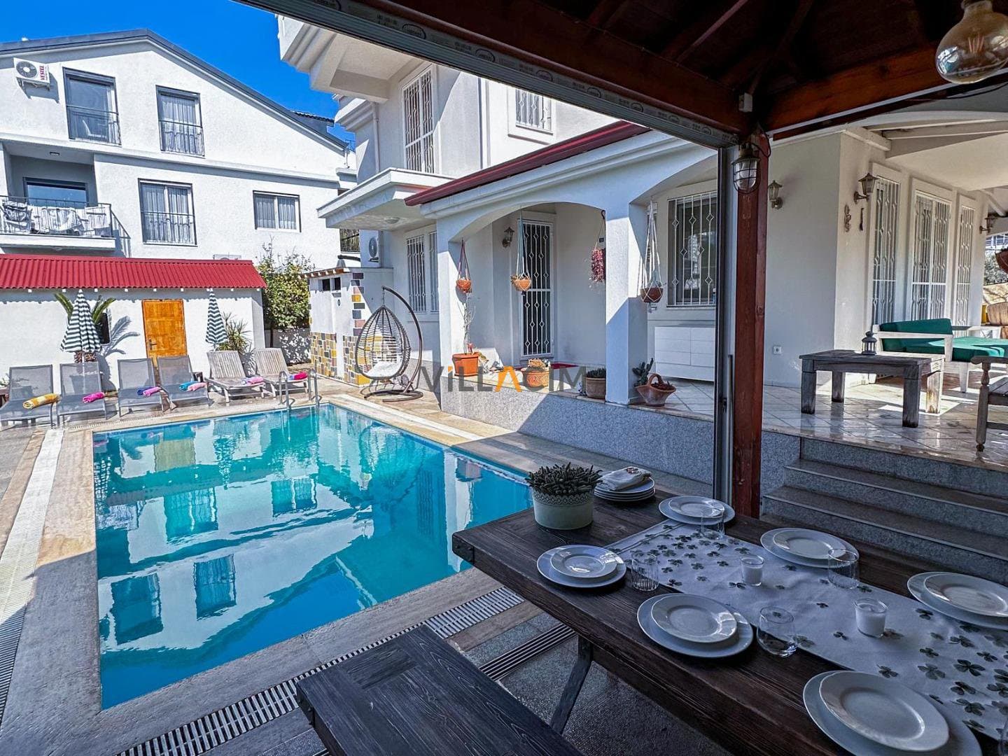 Villa Günbatımı Çalış