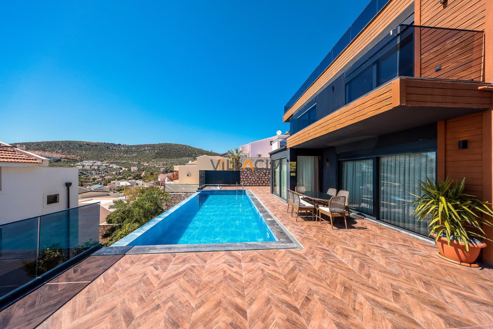 Villa Orange Diamond