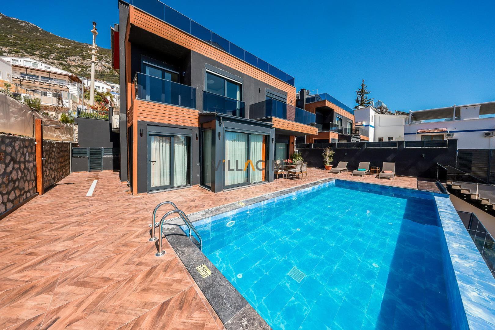 Villa Orange Diamond