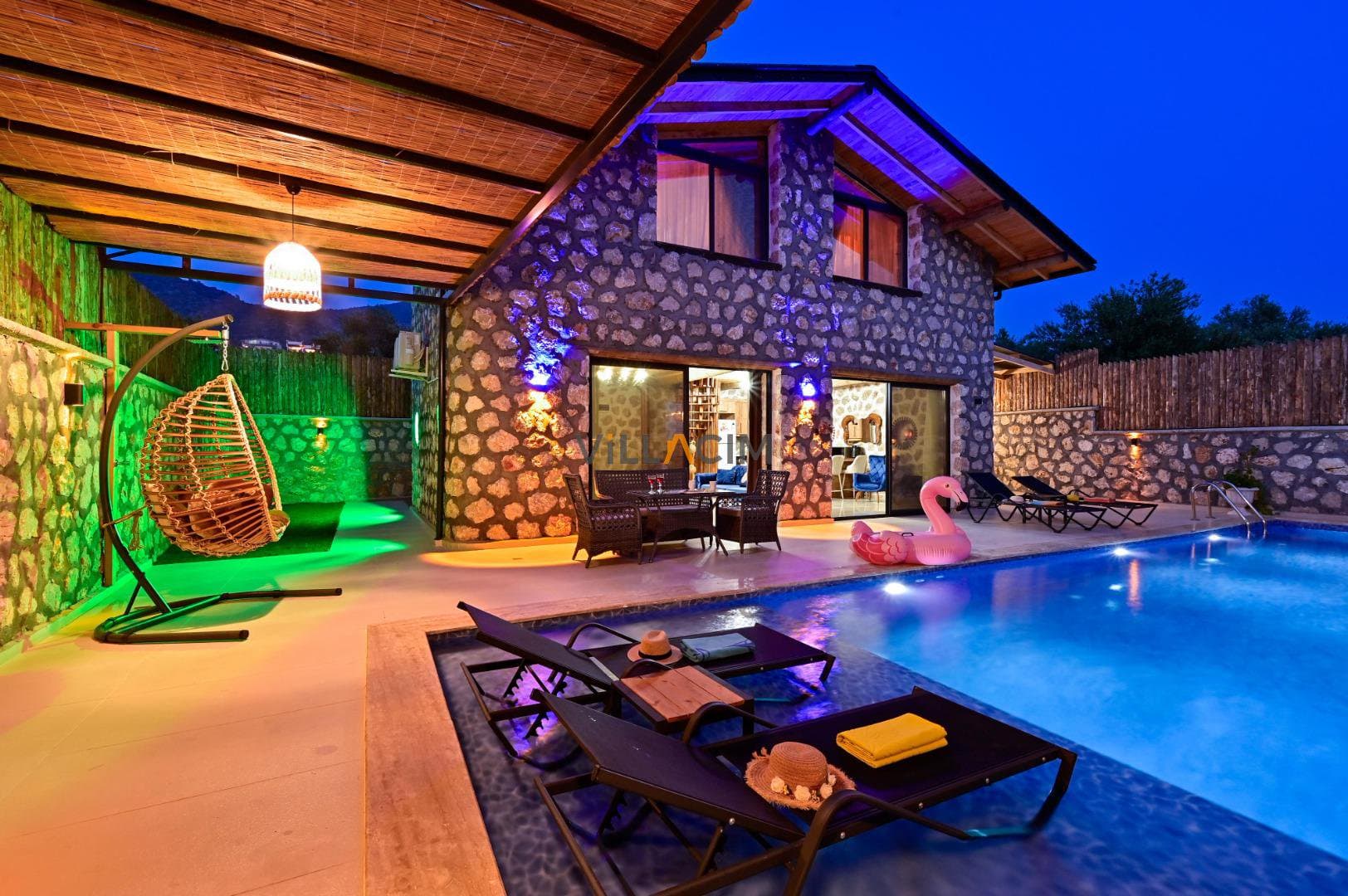 Villa Luma Blue
