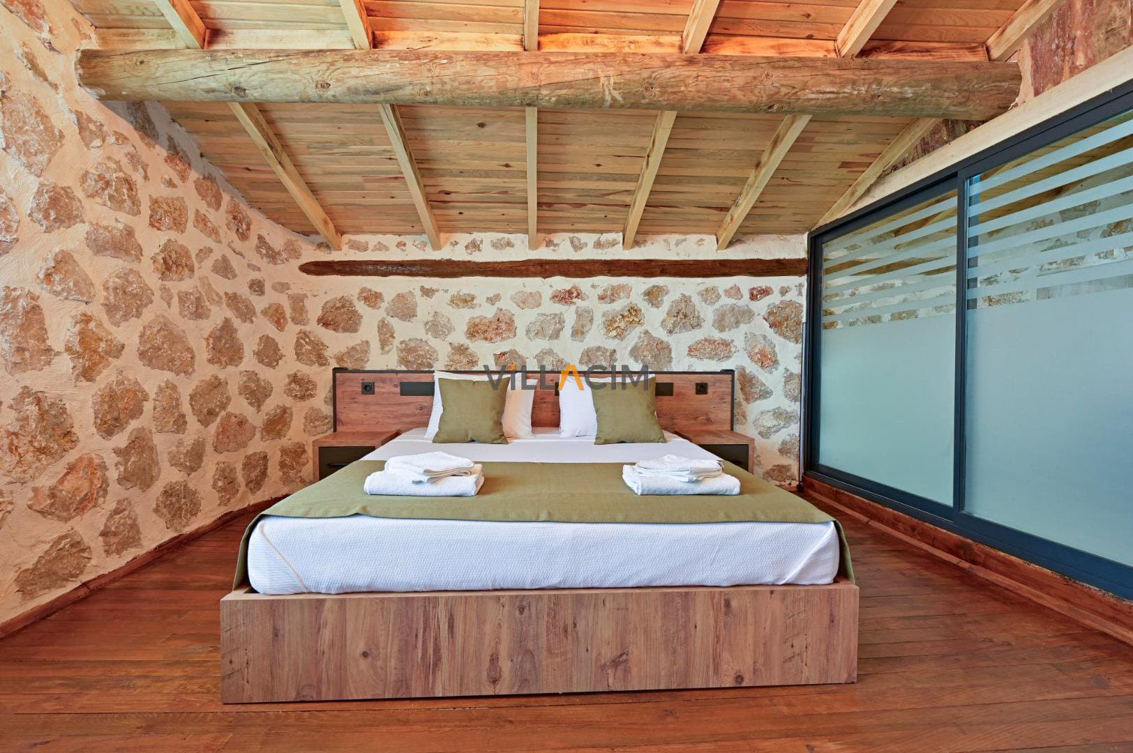 Villa Luma Blue