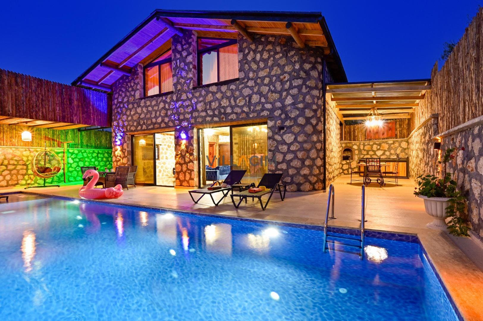 Villa Luma Blue