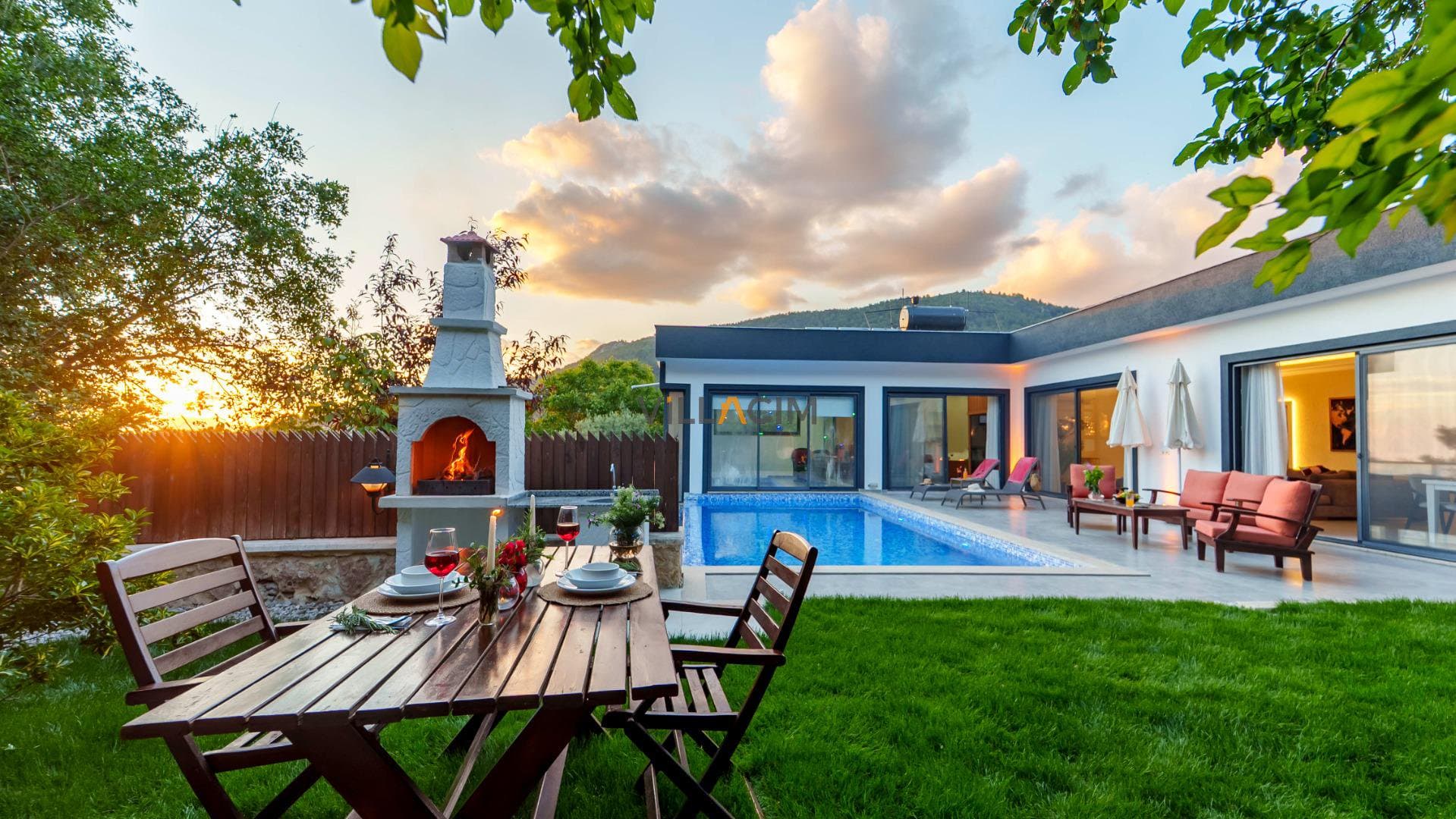 Villa Aqua