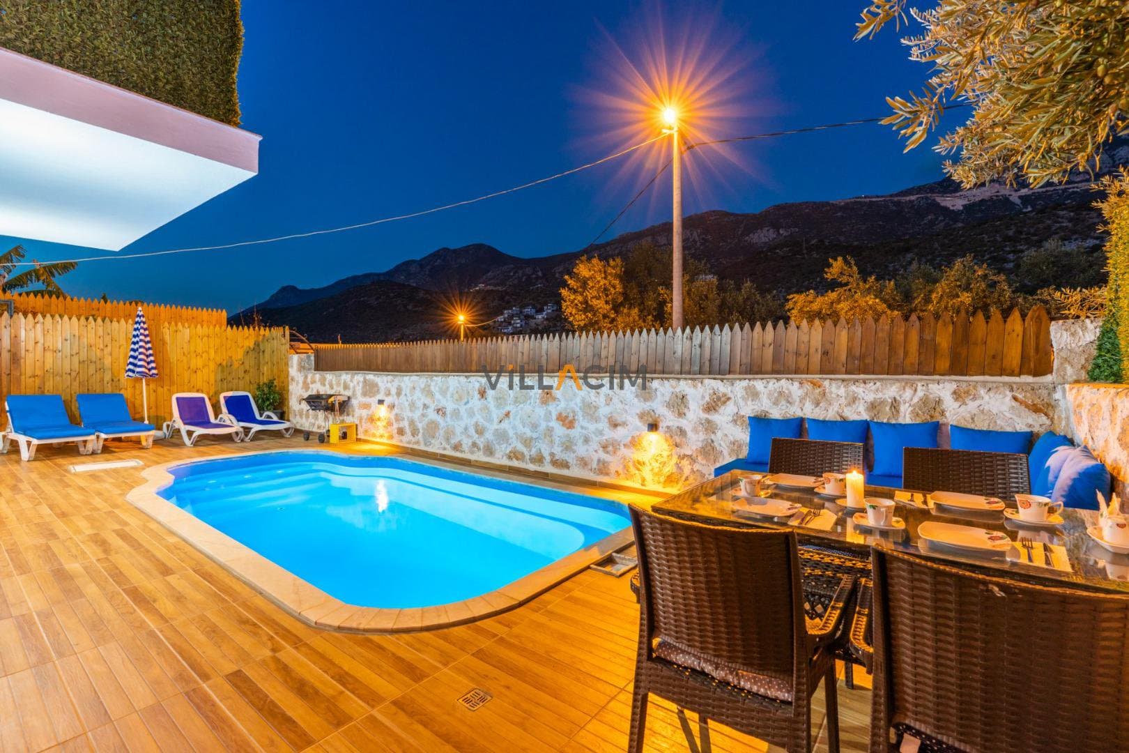 Villa Enis