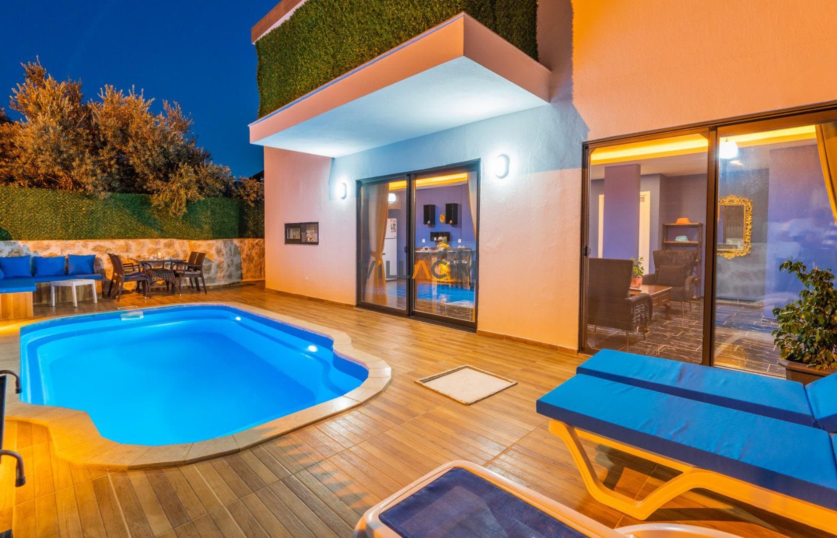 Villa Enis