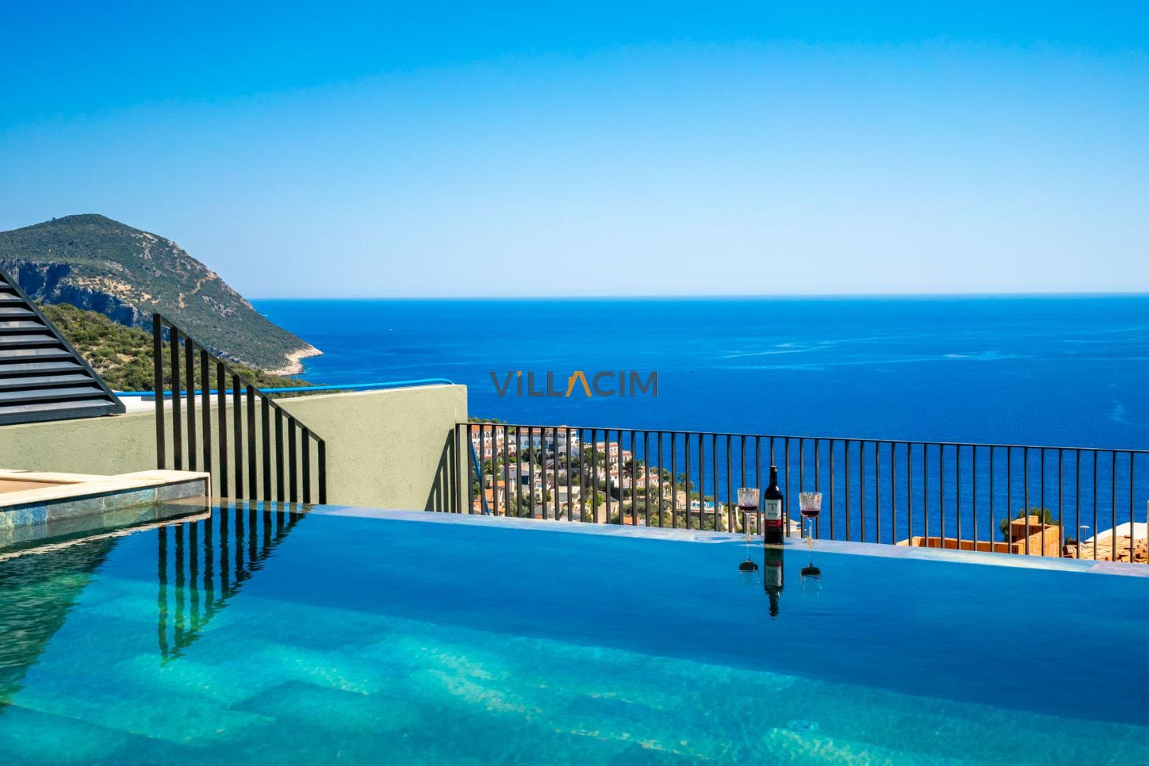 Villa Aura C