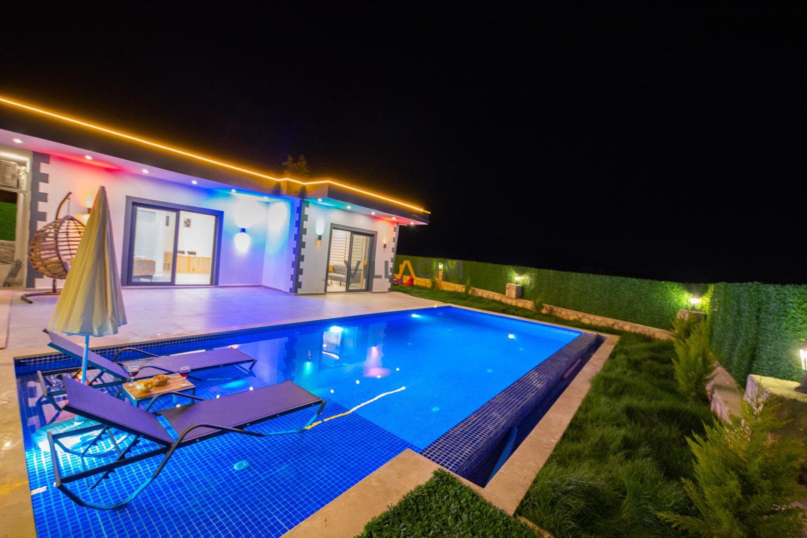 Villa İroni