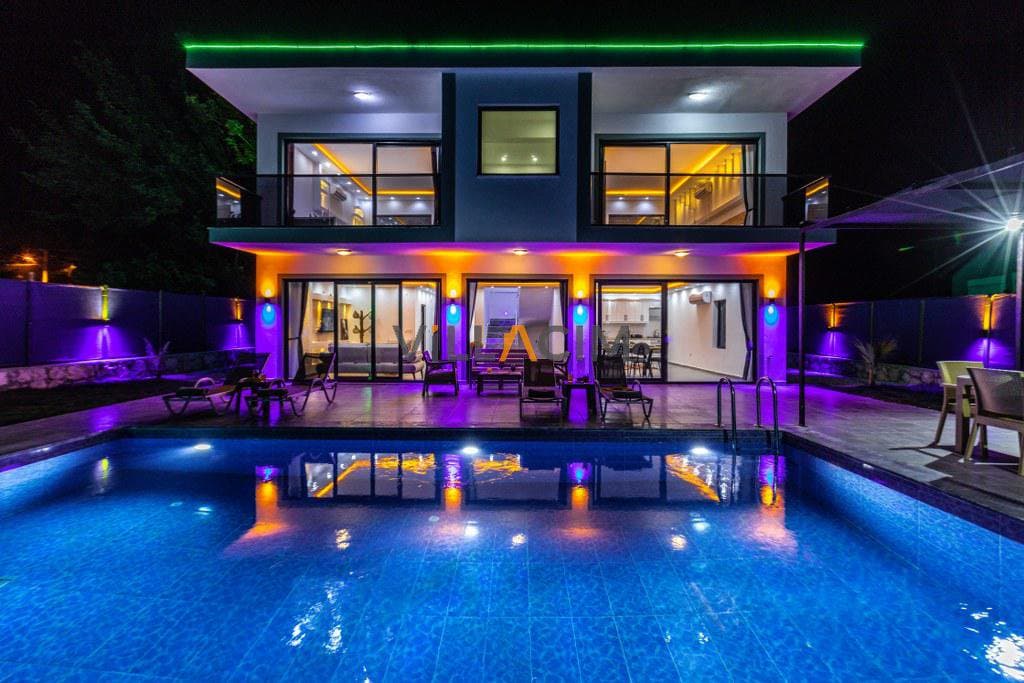Villa Summer