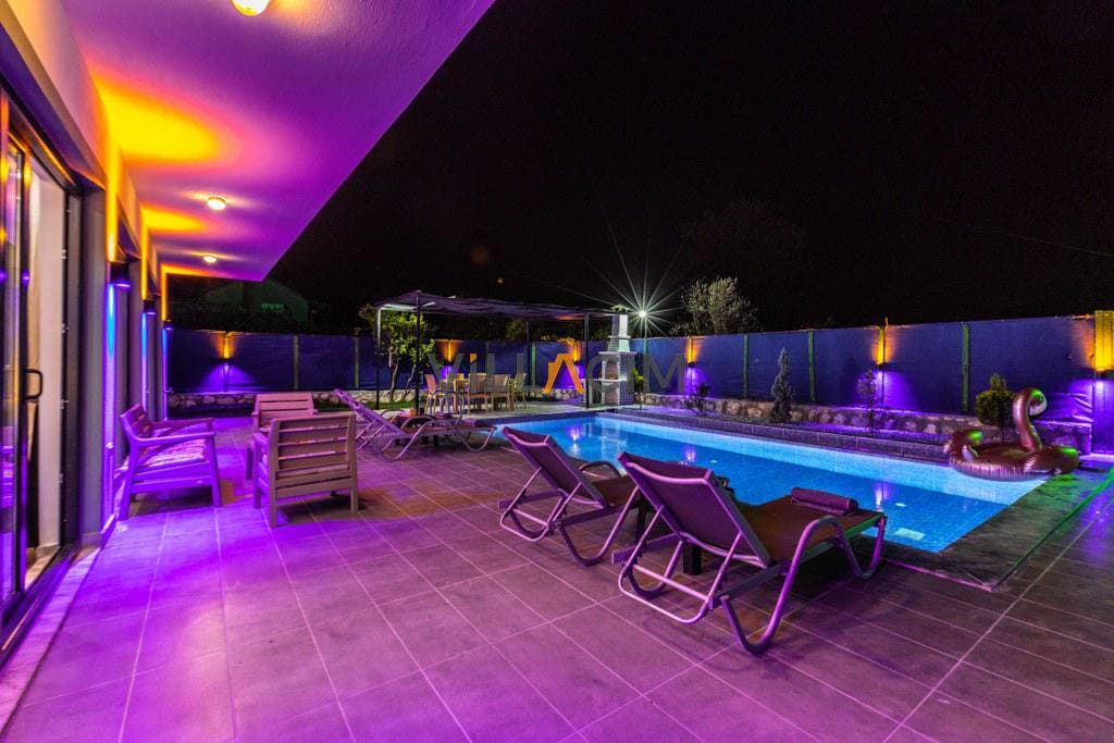 Villa Summer