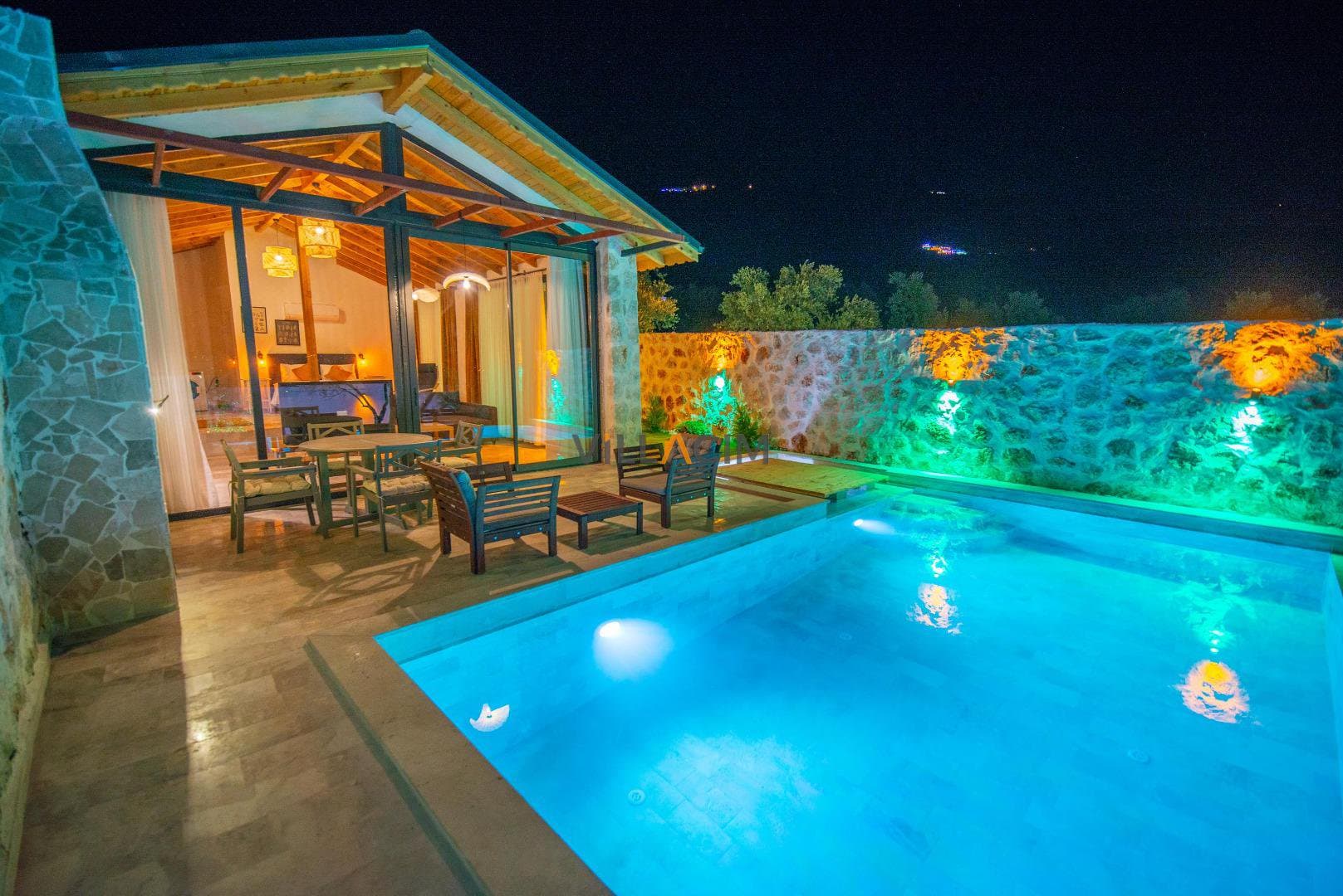 Villa Renk Hardal