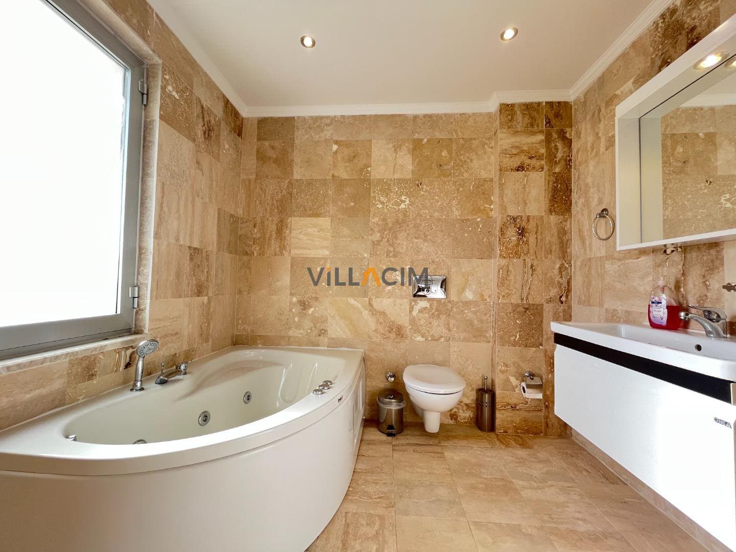 Villa Geneiveve 111