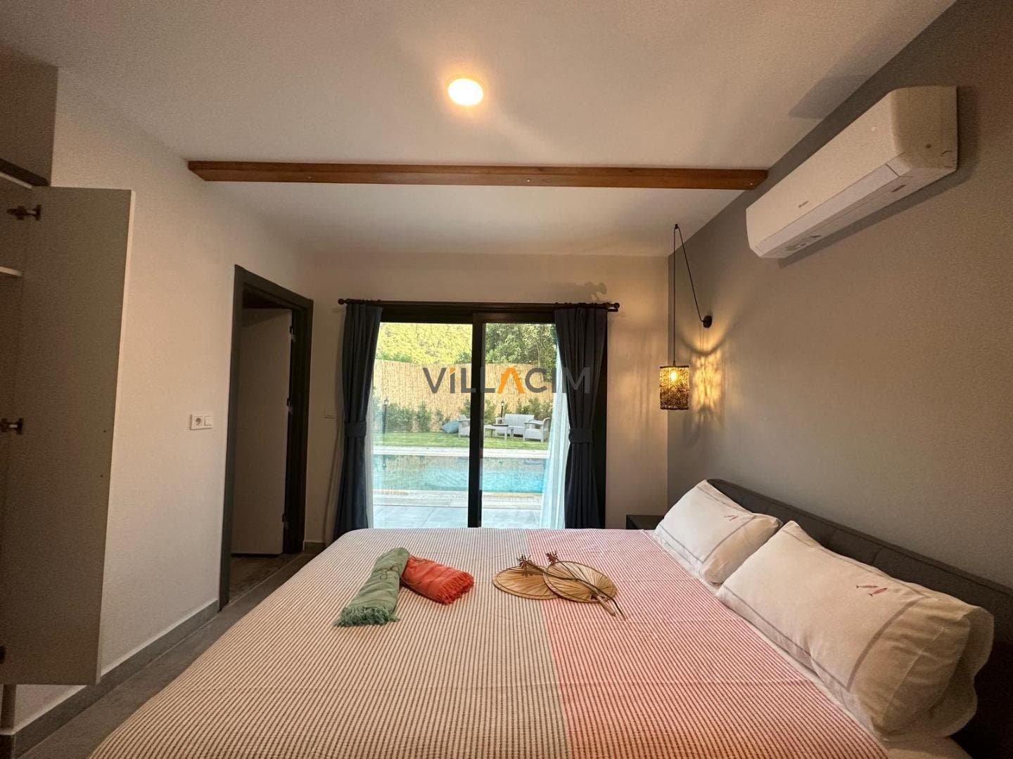 Villa Timbered Uno