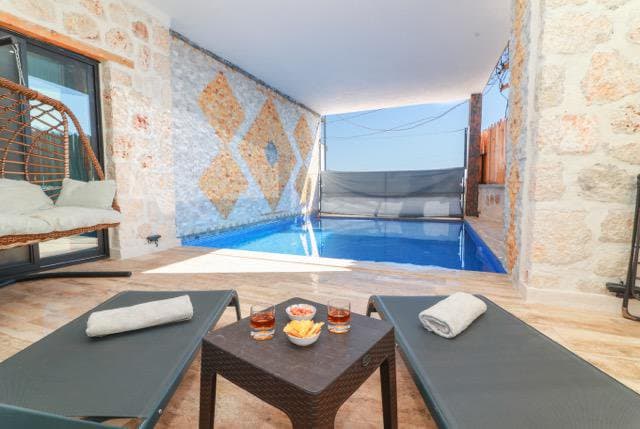 Villa Jason