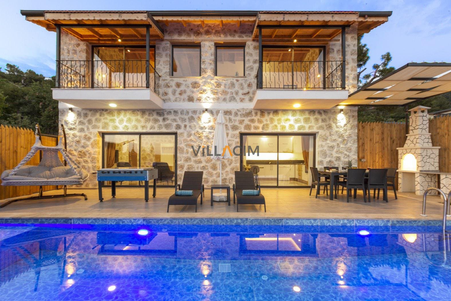 Villa Mustang Queen