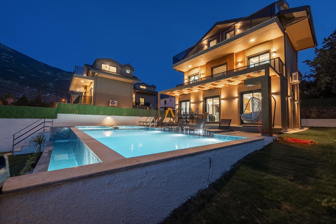 Villa Ay Luxe