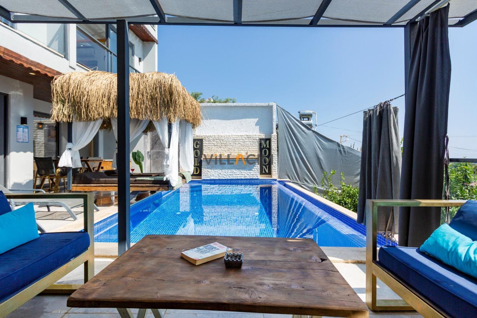 Villa Gold Moon
